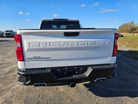 2024 Chevrolet Silverado 1500 LT Trail Boss 4WD with only 22,844 km! Clean history with no accidents... (image 5)