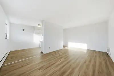 Amenities: Air Conditioning • Stainless Steel Appliances Available • Affordable Parking Suite & Buil...