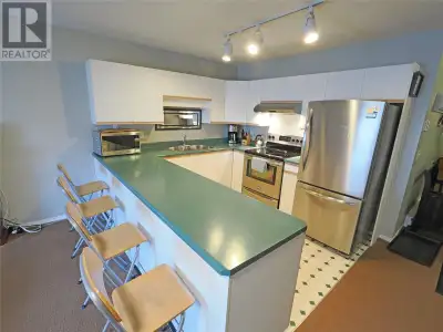 Great location in the Village at Big White. This 4 bedroom, 2 bathroom condo at Powder Ridge has eas...