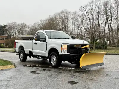 2023 Ford F-250 2023 Ford F-250 XL Fisher Plow 7 Foot 6in. Wide Plow Lights Fisher Sander / Model Te...