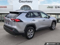 Clean Carfax! Redefine your daily commute and weekend adventures with the incredibly efficient 2025... (image 5)