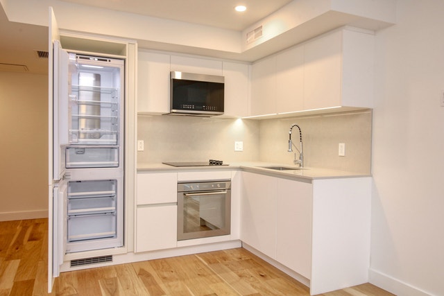 3460 Peel Street 3460 Peel Street — photo 1