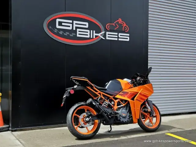 2024 KTM RC 390 in Sport Bikes in Oshawa / Durham Region - Image 4