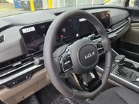 FREE DELIVERY IN NORTHERN AB/BC! Smart, spacious, and built with families in mindthe 2026 Kia Carniv... (image 9)