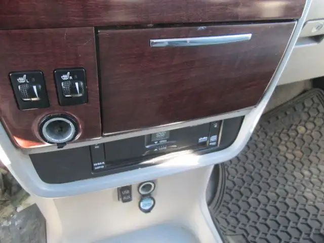 2011 Toyota Sienna Limited AWD in Cars & Trucks in City of Montréal - Image 38