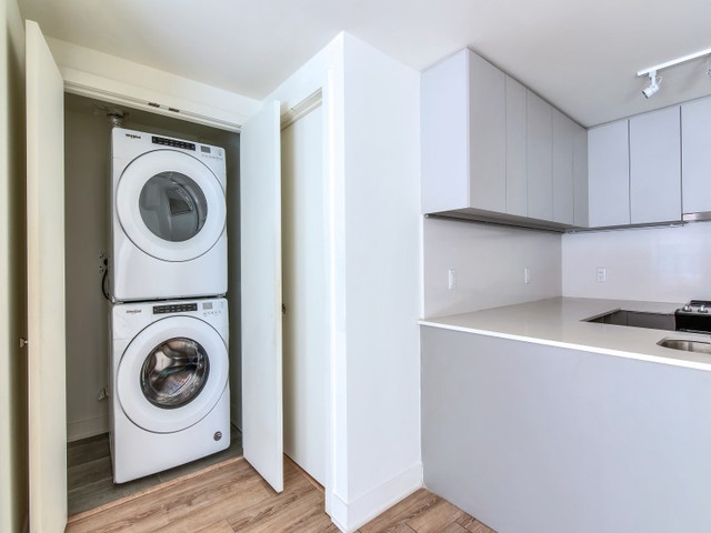 LUXE VIEUX-PORT-2cc-2 sdb condo appartement à louer dans Locations longue durée  à Ville de Montréal - Image 3
