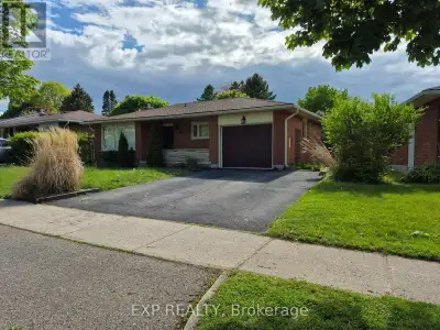37 MONTCALM DRIVE Kitchener, Ontario