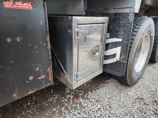 2019 Peterbilt 567 Stainless Tool Box - Stock #: PT-0826-6 in Heavy Equipment Parts & Accessories in Hamilton - Image 4