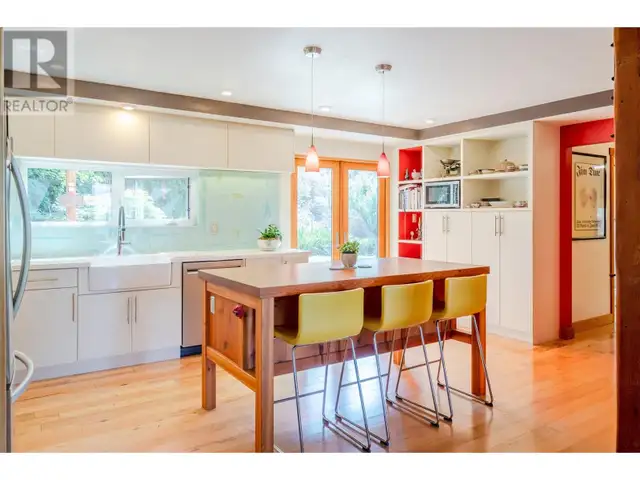 830 Three Mile Road Penticton, British Columbia in Houses for Sale in Penticton - Image 13