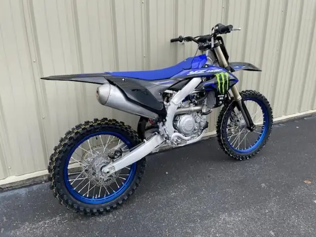 2025 YAMAHA YZ450F MONSTER (FINANCING AVAILABLE) in Dirt Bikes & Motocross in Kelowna - Image 5