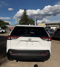 **CARS TRUCKS SUV 4X4 VAN AWD EDMONTON FINANCING AVAILABLE EASY FINANCING ** 2024 TOYOTA RAV4 ALL WH... (image 6)