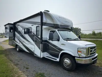 Consignation / Payez une seule taxe !! Superbe motorisé classe B+ 2019 Forest River Sunseeker 3010DS...