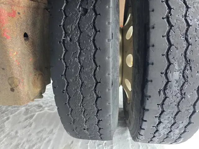 2012 PETERBILT 388 in Heavy Trucks in Saskatoon - Image 80