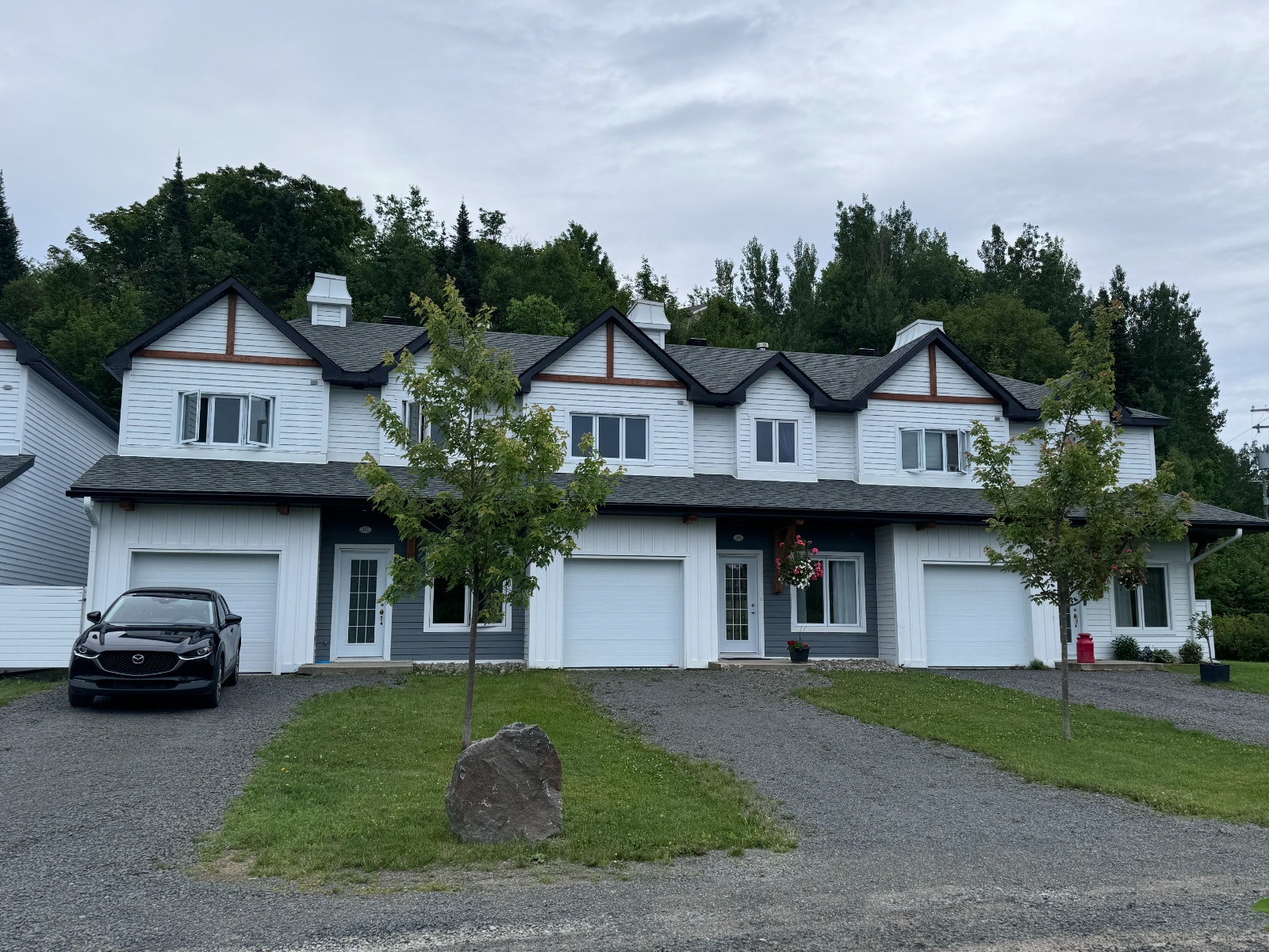 Maison de ville à louer à St-Adolphe accès au lac St-Denis — photo 1