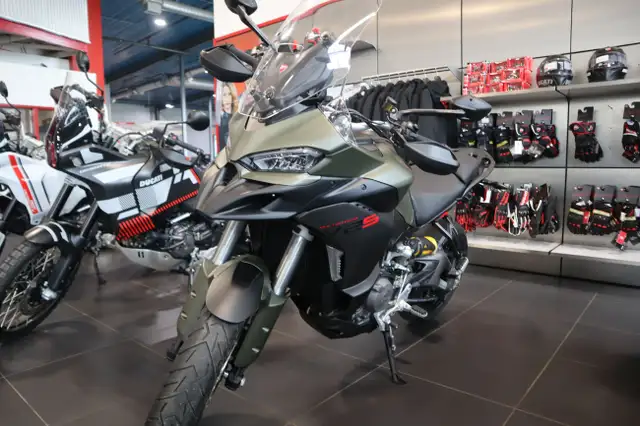 2025 Ducati Multistrada V2 S Red in Sport Touring in Edmonton - Image 7