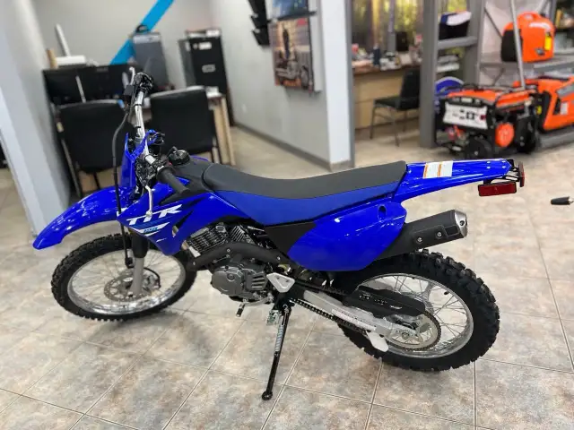 2025 YAMAHA TT-R 125 in Dirt Bikes & Motocross in Saguenay - Image 6