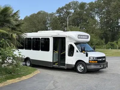 2020 Chevrolet Express 4500 Bus Wheelchair Ramp 22 Passenger Including Driver Backup Camera Master B...