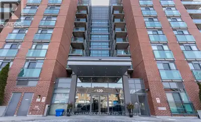 Welcome to this rarely offered 1+1 bedroom suite with stunning unobstructed views of the city skylin...
