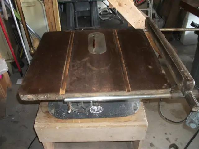 Vintage Beaver Table Saw in Power Tools in Belleville - Image 3