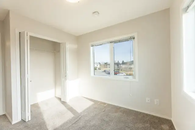 Townhomes with in Suite Laundry - Sagecourt - House for Rent Str in Long Term Rentals in Calgary - Image 12