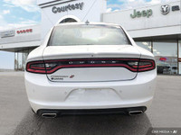 Recent Arrival! AWD, Black Cloth, 8.4 Touch Screen Display, Apple CarPlay/Android Auto, Block heater... (image 4)