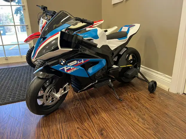 12V BMW HP4 Race Motorcycle for Kids – Rubber Wheels, Music in Toys & Games in Markham / York Region - Image 9