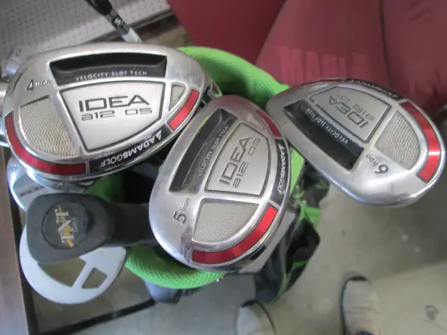 Taylor Golf Bag/Irons/2 Umbrellas63234962962179121