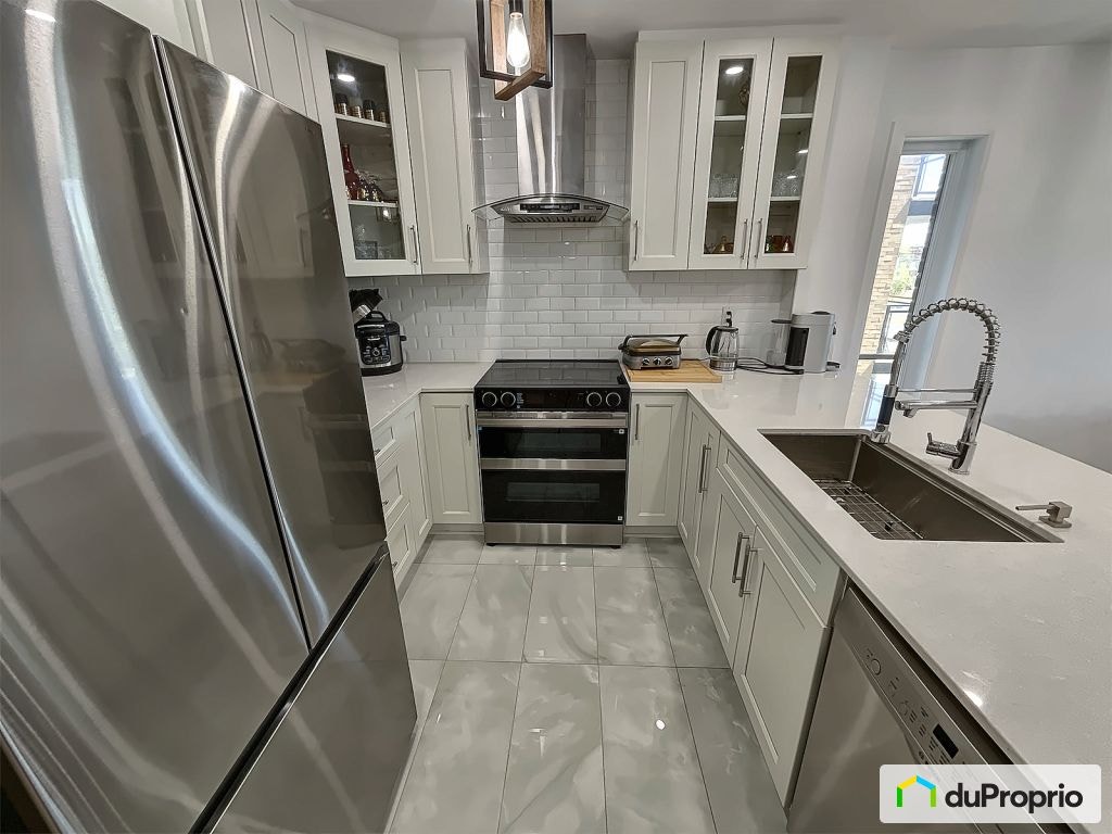 $455,700 - Condominium for sale in Ahuntsic / Cartierville — photo 3
