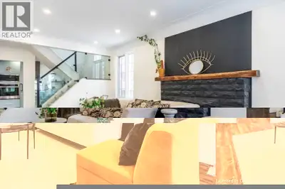 Welcome to the charming, peaceful yet well-connected treelined neighbourhood of Centremount on the M...