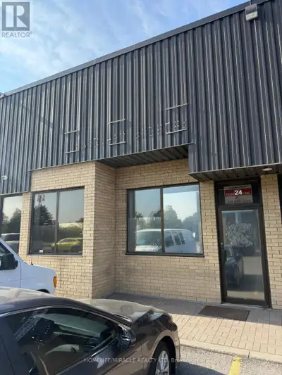 High-Exposure Corner Unit in Prime Mississauga Location - Versatile E2-Zoned Commercial Space Excell...