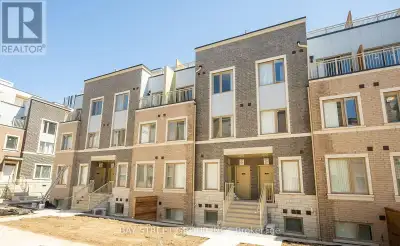 TH166 - 151 HONEY CRISP CRESCENT Vaughan (Vaughan Corporate Cent