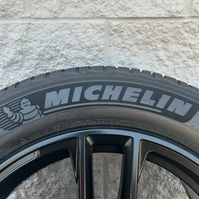 (98%) 4x 275/50R20 Michelin Winters w/ MB G550 / G63 Rims + TPMS in Tires & Rims in City of Toronto - Image 6