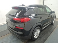 2020 Hyundai Tucson Come see all this and more at the Alfa Romeo of Winnipeg dealership, in the Wave... (image 3)