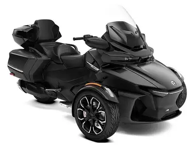 Can-Am SPYDER RT LTD 2024 Un trike routier de luxe, pensé pour les longues balades et les voyages co...