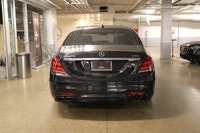 This Mercedes-Benz S-Class has a powerful Twin Turbo Premium Unleaded V-8 4.0 L/243 engine powering... (image 5)