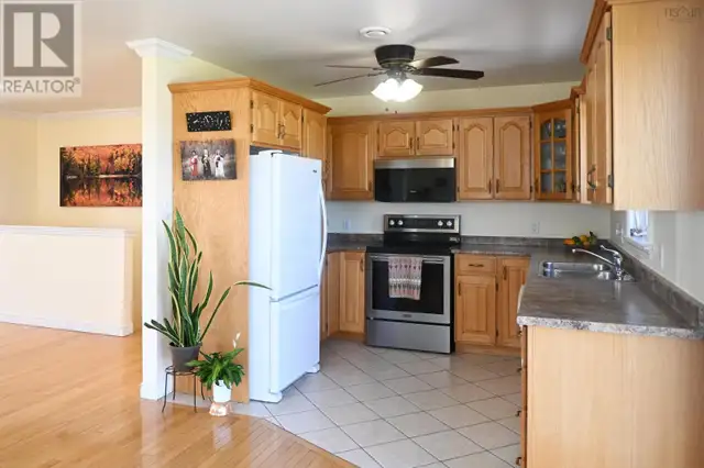 48 Seaview Drive Gabarus, Nova Scotia in Houses for Sale in Cape Breton - Image 15