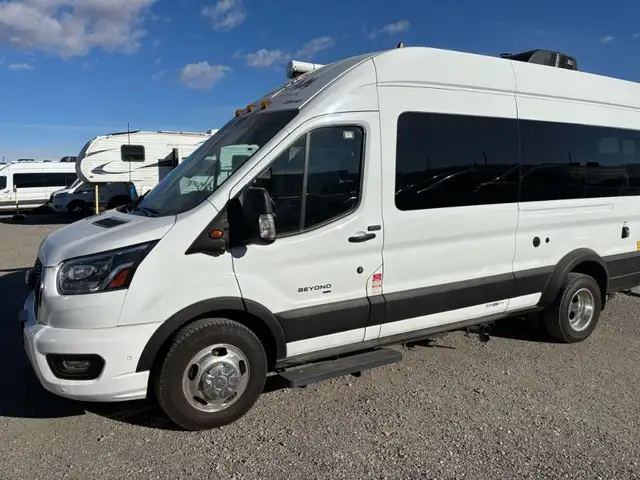 2024 Beyond 22C in RVs & Motorhomes in Laval / North Shore - Image 3