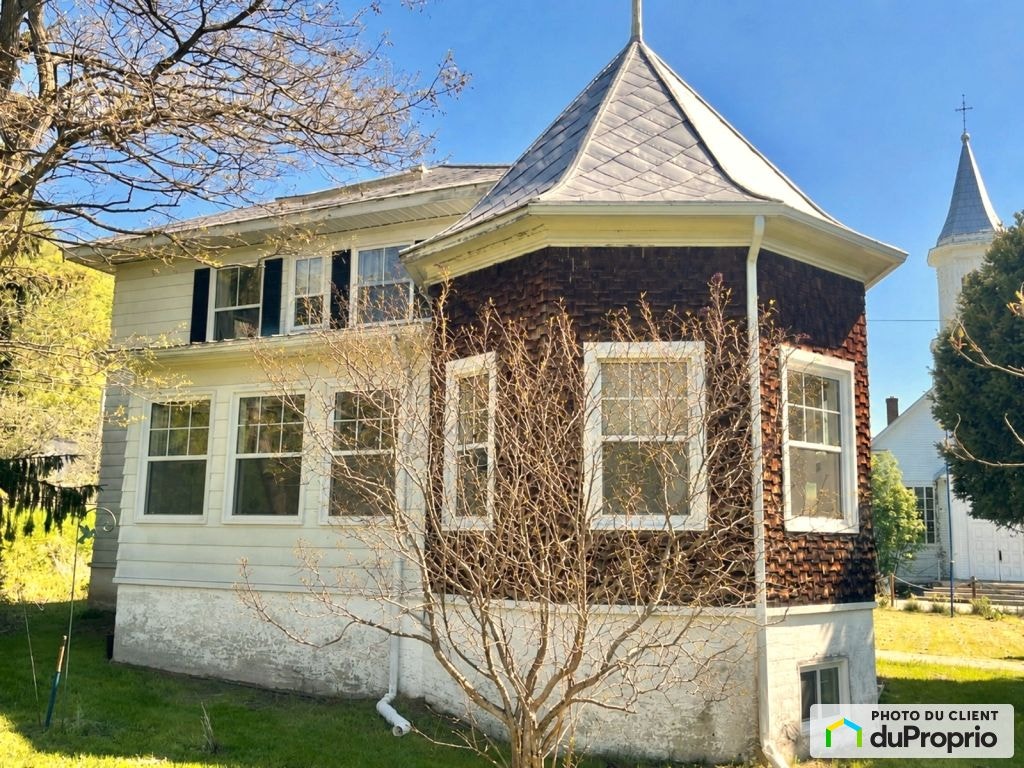 $689,000 - 2 Storey for sale in Les Eboulements — photo 2
