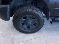 ===== Key Features ===== * Only 16,477 km * One Owner * No Reported Accidents * Tradesman Trim * 4WD... (image 7)