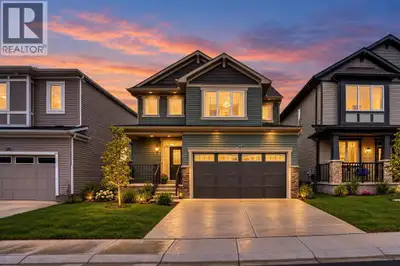 Welcome to a smart investment opportunity in Southwinds, Airdrie. Live upstairs, rent downstairs and...