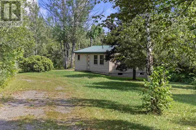 80 Chiblow Lake RD Iron Bridge, Ontario in Houses for Sale in Sault Ste. Marie - Image 2