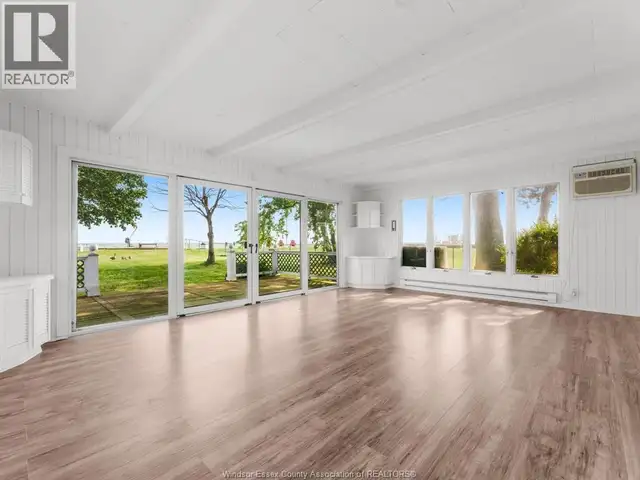 13050 RIVERSIDE DRIVE East Tecumseh, Ontario in Houses for Sale in Windsor Region - Image 9