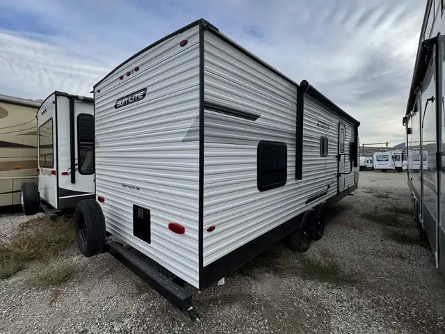 2026 ,Sun Lite,Sunset Park RV 25DB LTD in Travel Trailers & Campers in Kamloops - Image 4