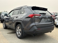 AMVIC Licensed Dealer * Hybrid * All-Wheel Drive * Heated Front Seats * Rear Vision Camera * Cruise... (image 5)