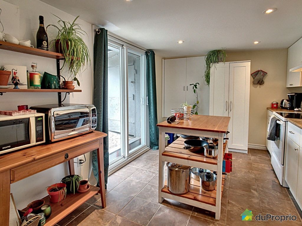 $1,235,000 - Triplex in Villeray / St-Michel / Parc-Extension — photo 3