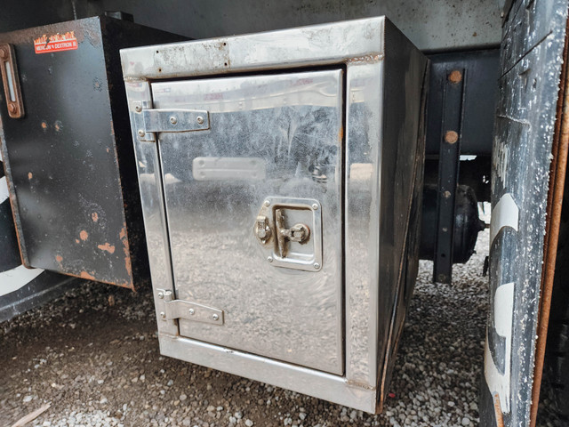 2019 Peterbilt 567 Stainless Tool Box - Stock #: PT-0826-6 in Heavy Equipment Parts & Accessories in Hamilton - Image 2