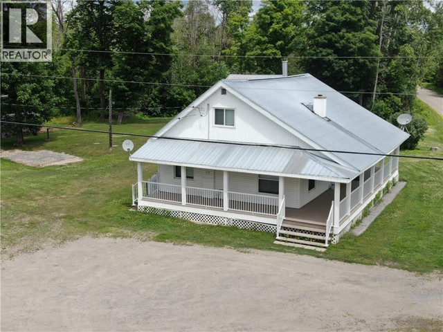 11878 LANARK ROAD Calabogie, Ontario in Houses for Sale in Renfrew - Image 3