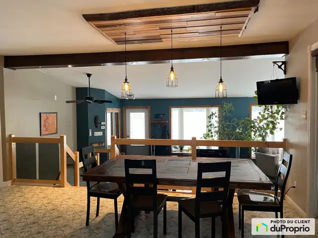 $395,000 - 1 1/2 Storey for sale in Baie-Comeau62863773948034124