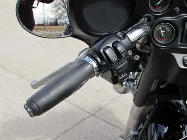 2004 Harley-Davidson FLHT - Electra Glide 61,000 KM New Cam Tens in Sport Touring in Leamington - Image 31