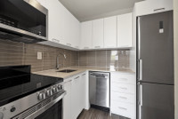 1 Bedroom For Rent - Mississauga - Near Square One - Spacious
